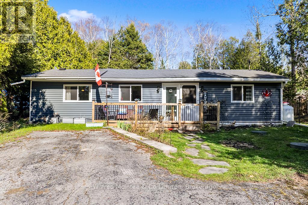 13 3RD AVE S AVENUE S, Native Leased Lands, Ontario
