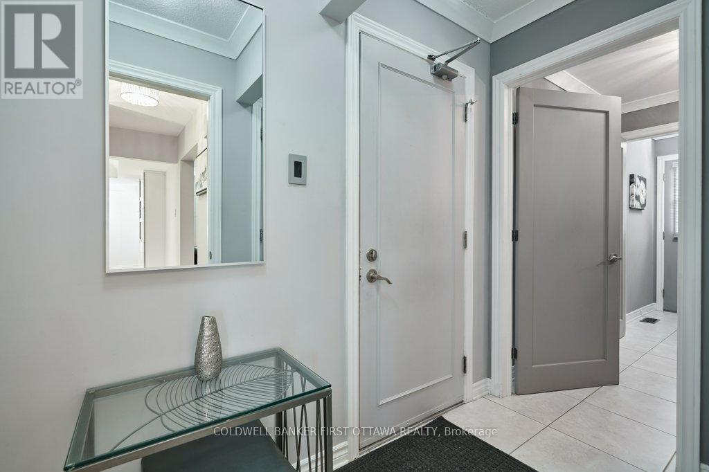 1592 Zachary Street, Ottawa, Ontario  K1C 6C6 - Photo 13 - X13109296