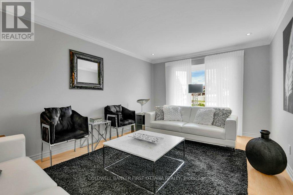 1592 Zachary Street, Ottawa, Ontario  K1C 6C6 - Photo 5 - X13109296