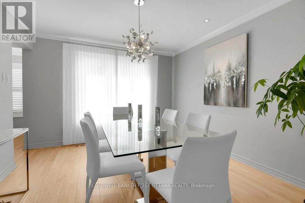 1592 Zachary Street, Ottawa, Ontario  K1C 6C6 - Photo 7 - X13109296