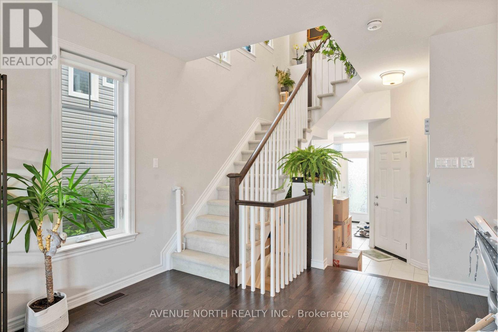 4009 Kelly Farm Drive, Ottawa, Ontario  K1T 0R6 - Photo 3 - X13109352