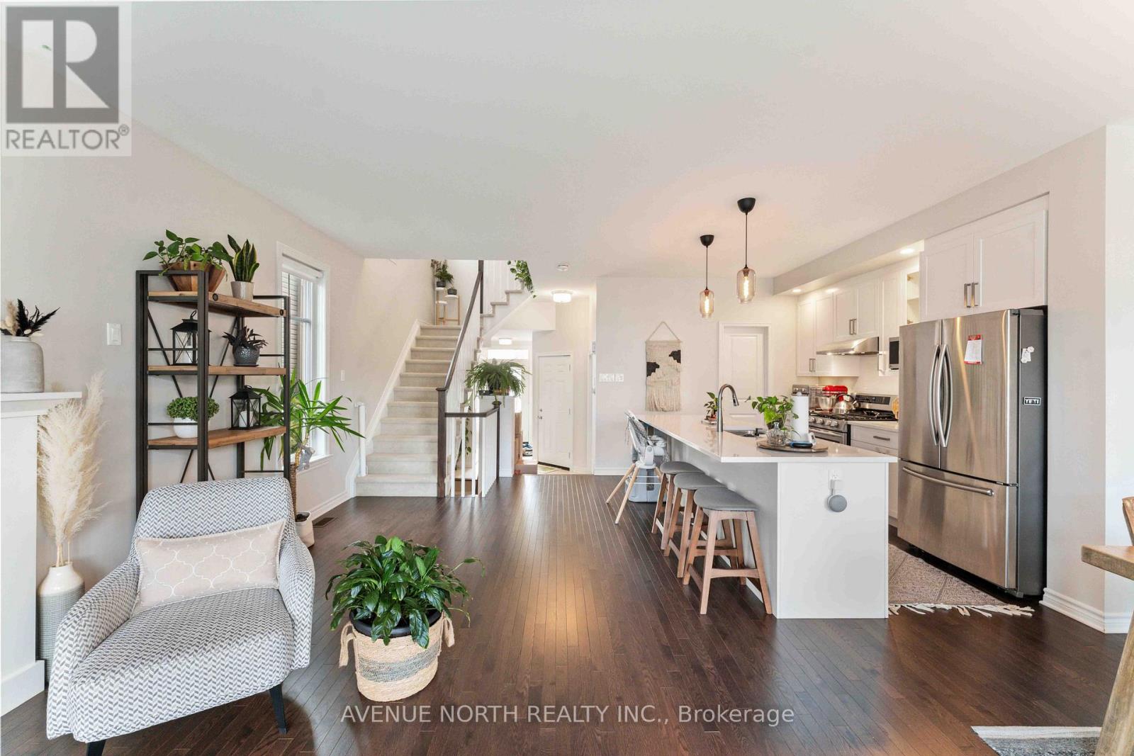 4009 Kelly Farm Drive, Ottawa, Ontario  K1T 0R6 - Photo 6 - X13109352
