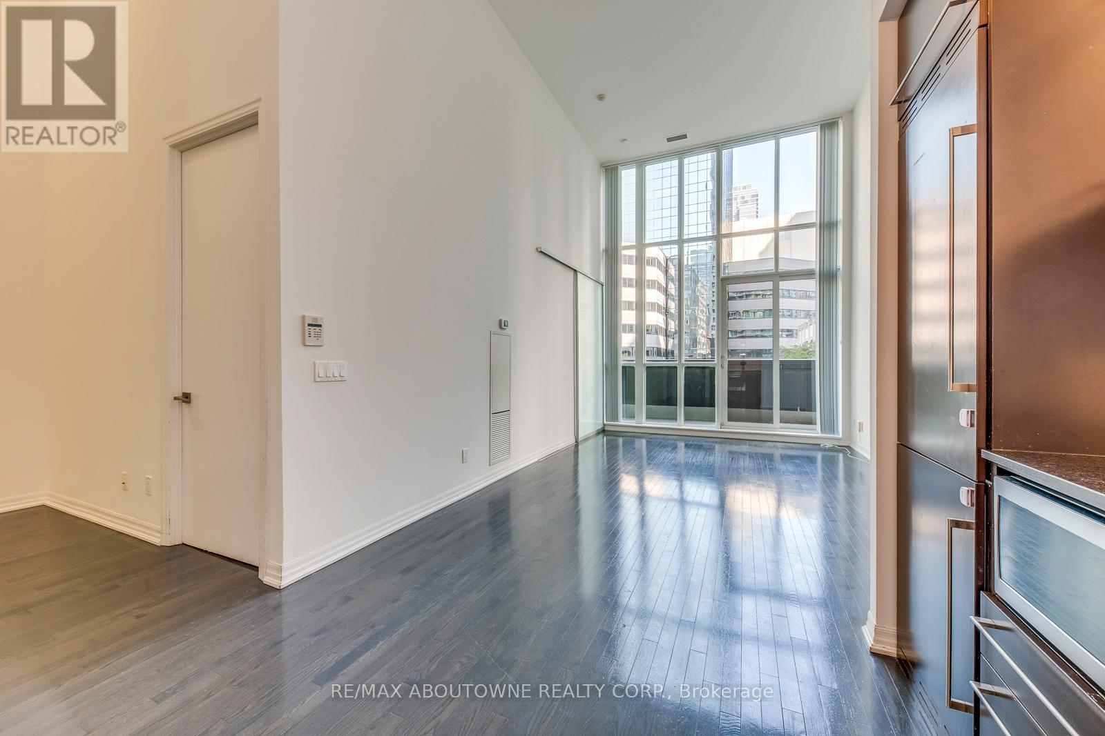 202 - 770 Bay Street, Toronto, Ontario  M5G 1N6 - Photo 11 - C13109332