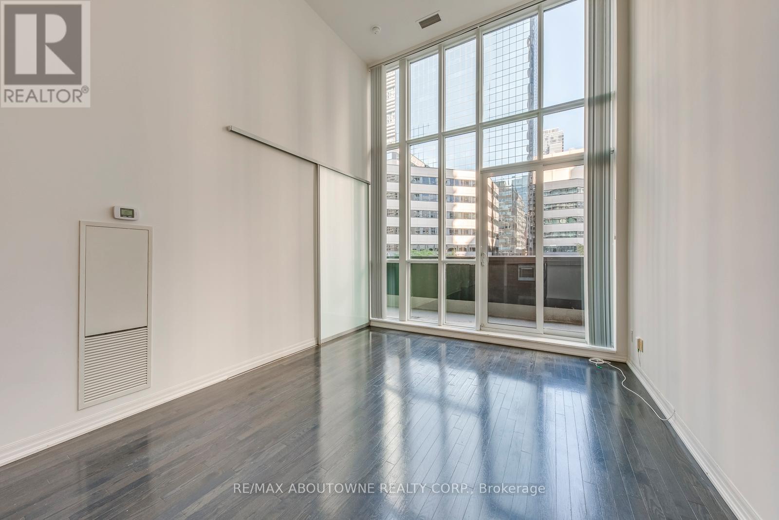 202 - 770 Bay Street, Toronto, Ontario  M5G 1N6 - Photo 14 - C13109332