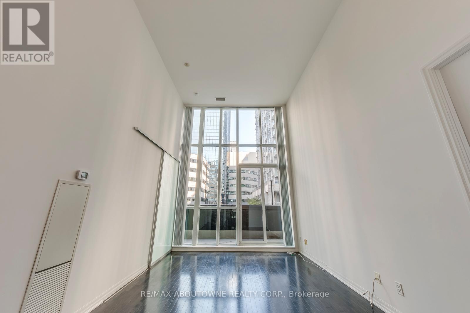 202 - 770 Bay Street, Toronto, Ontario  M5G 1N6 - Photo 15 - C13109332