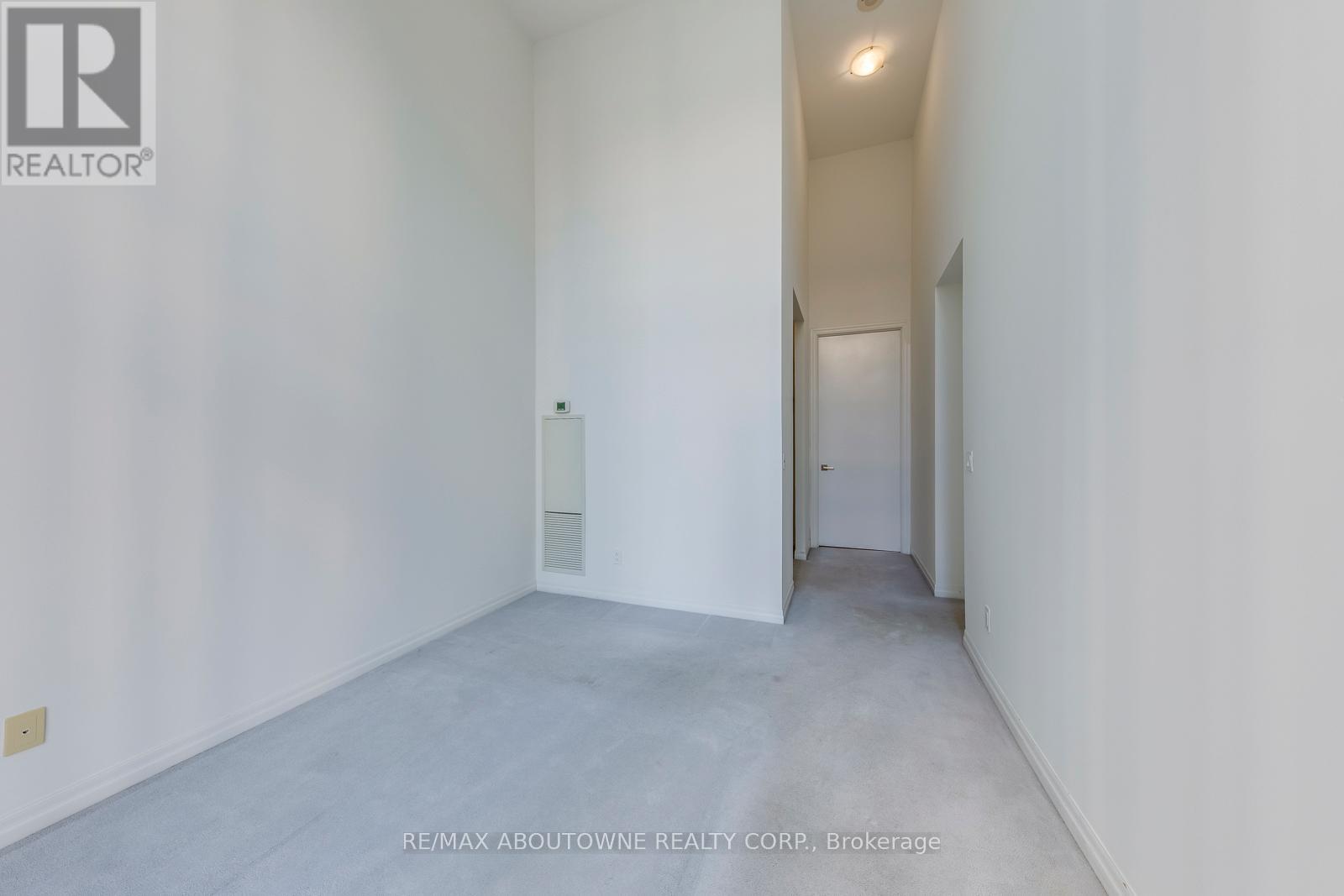 202 - 770 Bay Street, Toronto, Ontario  M5G 1N6 - Photo 24 - C13109332