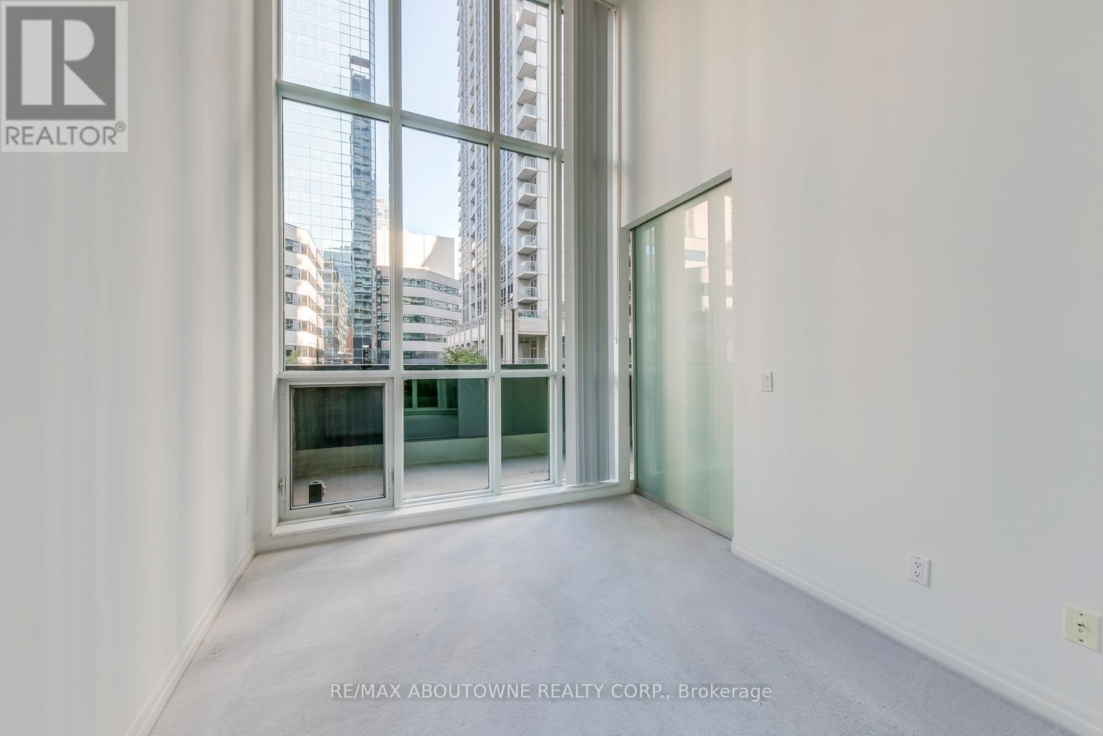202 - 770 Bay Street, Toronto, Ontario  M5G 1N6 - Photo 29 - C13109332