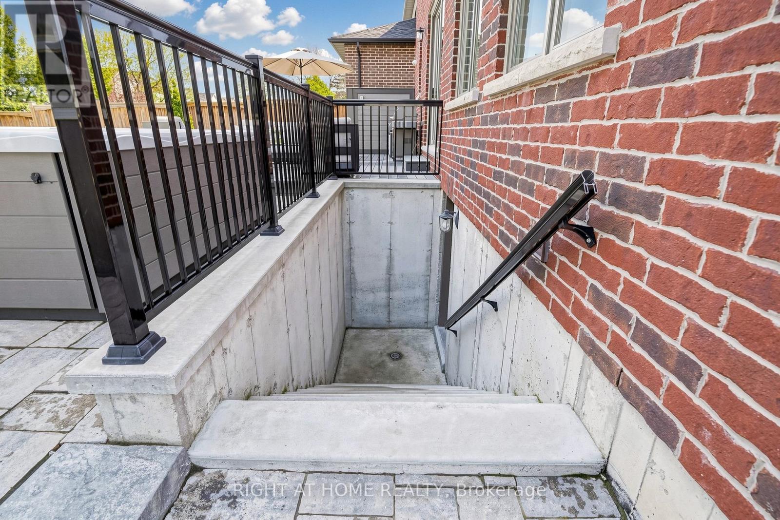 1304 Kilmaurs Avenue, Oshawa, Ontario  L1K 2A3 - Photo 42 - E13109316