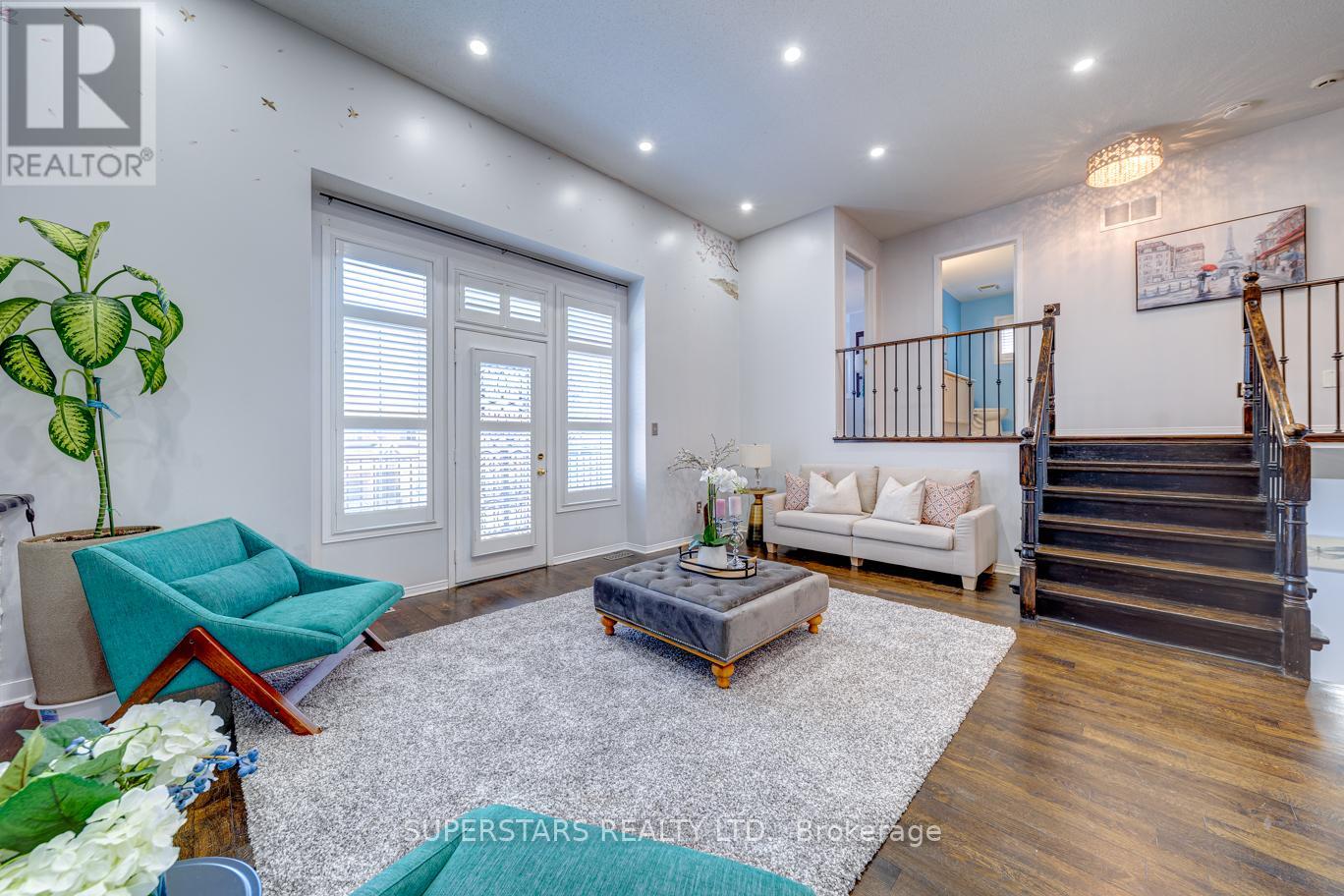 10 Colleridge Street, Ajax, Ontario  L1Z 2C1 - Photo 4 - E12981378