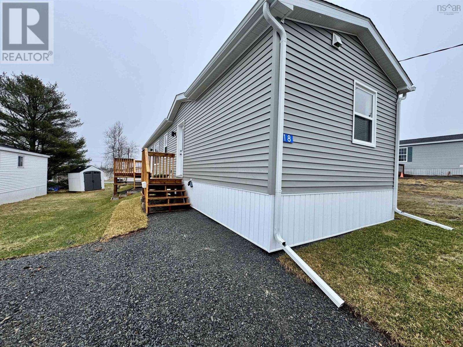 18 Bruce Street, Mount Uniacke, Nova Scotia  B0N 1Z0 - Photo 1 - 202600124