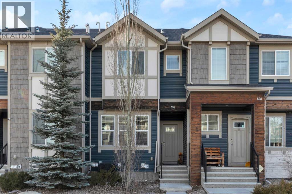 594 Hillcrest Road SW, Airdrie, Alberta  T4B 4C8 - Photo 1 - A2286426