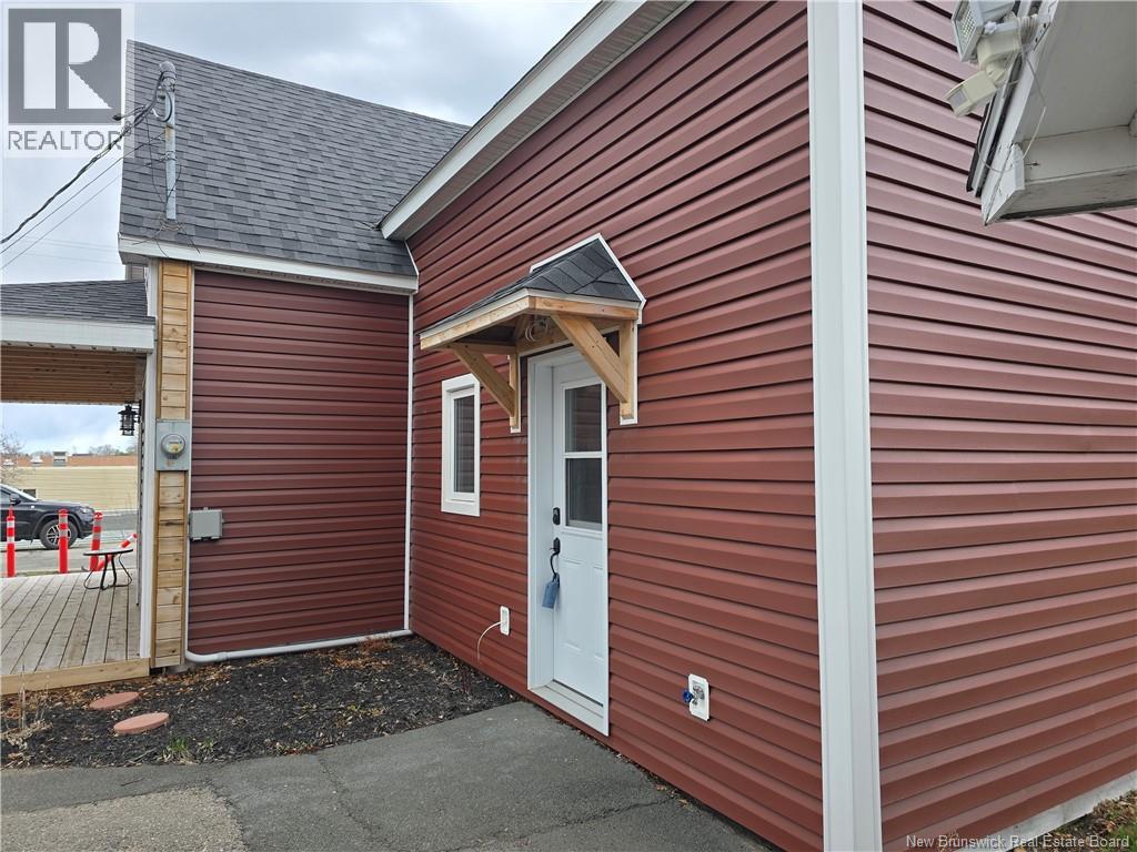 245 Pleasant, Bathurst, New Brunswick  E2A 3B3 - Photo 4 - NB139148