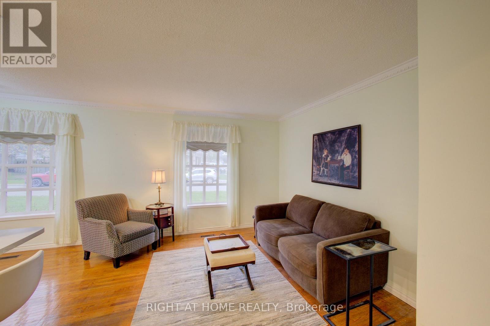 30 Parkview Drive, Orangeville, Ontario  L9W 1T3 - Photo 4 - W13109288