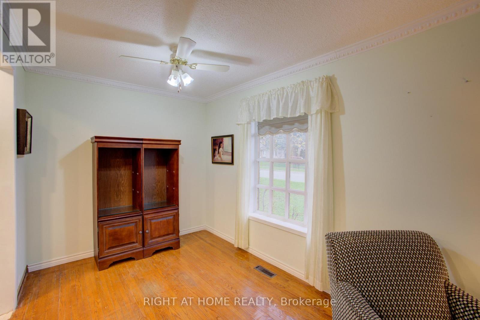 30 Parkview Drive, Orangeville, Ontario  L9W 1T3 - Photo 6 - W13109288