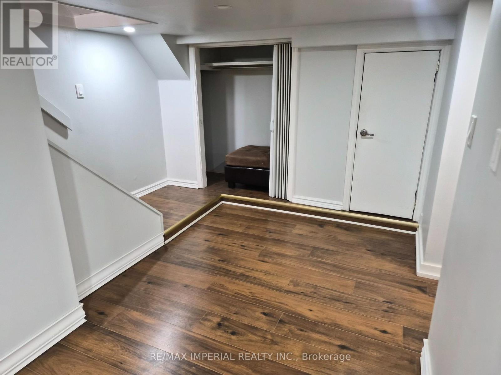 84 Basement Ruggles Avenue, Richmond Hill, Ontario  L4C 1Y2 - Photo 7 - N13064268