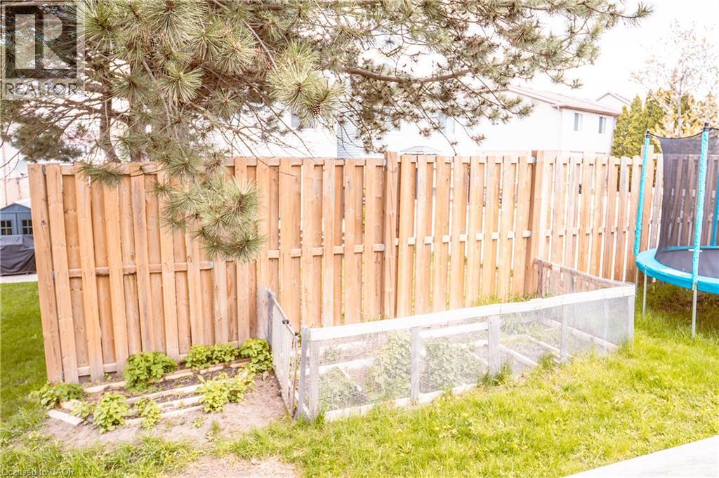 456 Beaumont Crescent, Kitchener, Ontario  N2A 0C4 - Photo 21 - 40827623