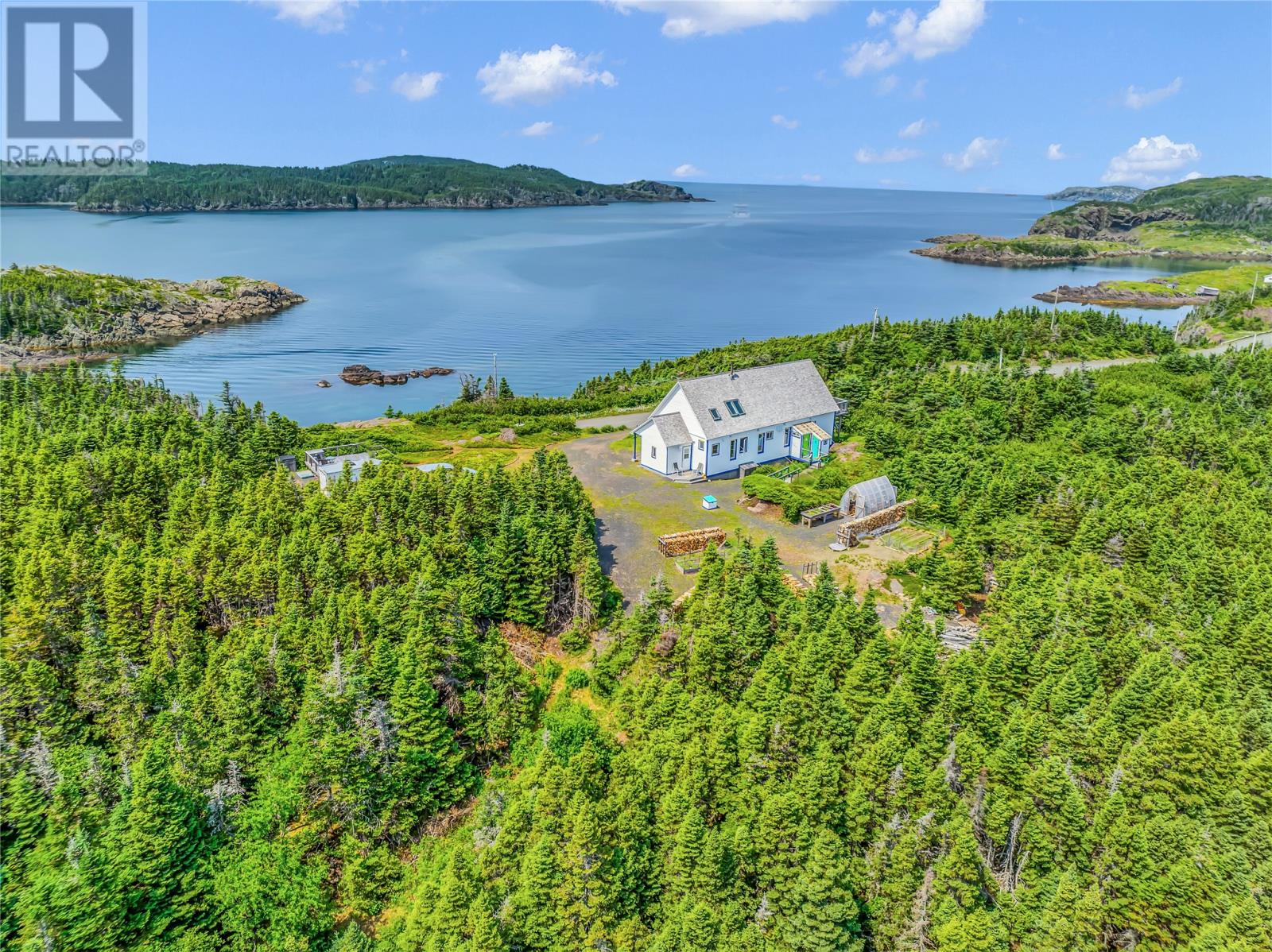 4 Green Cove Road, Herring Neck/pikes Arm, Newfoundland & Labrador  A0G 2R0 - Photo 2 - 1296533