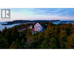 4 Green Cove Road