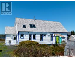4 Green Cove Road