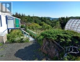 4 Green Cove Road