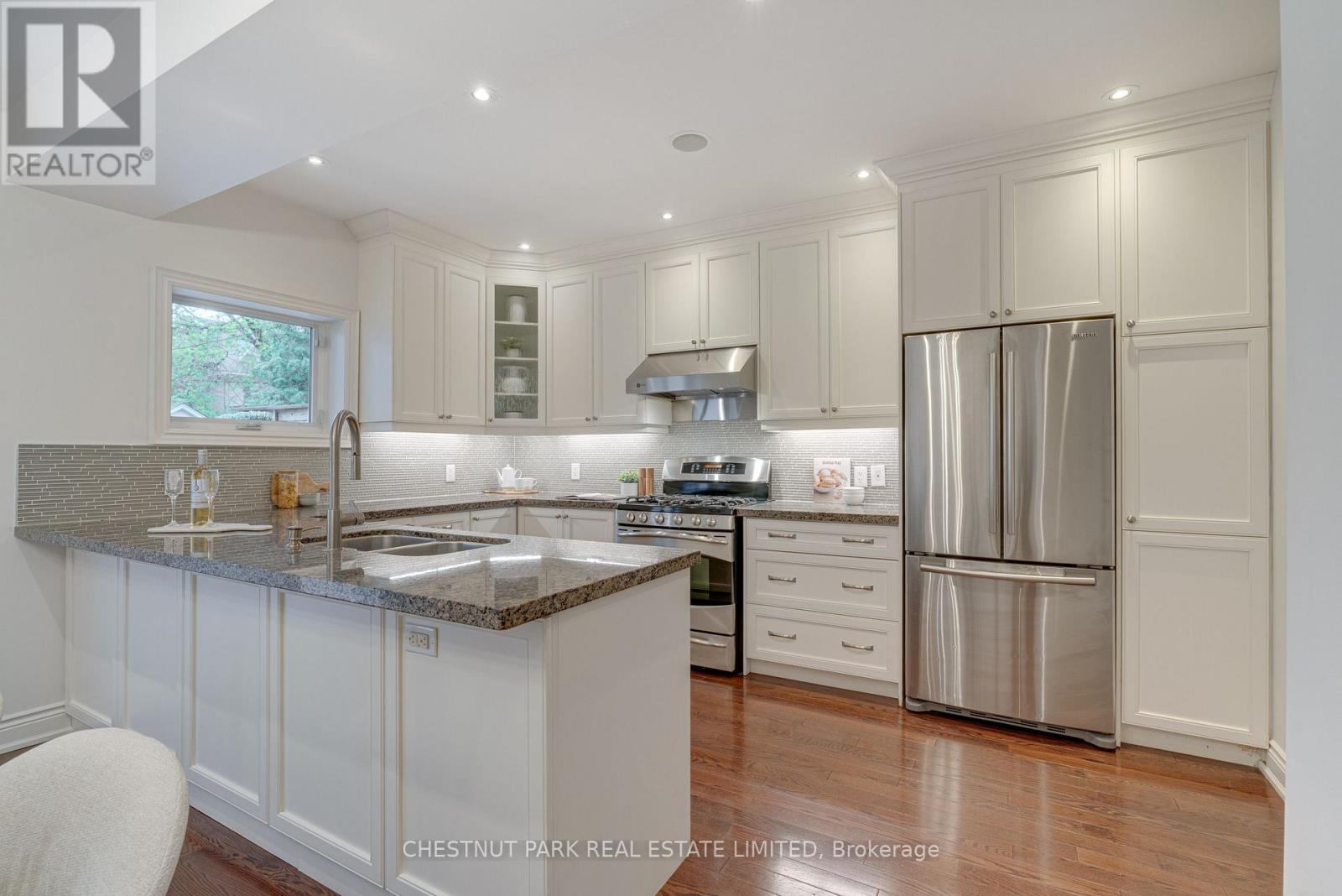 53 Gormley Avenue, Toronto, Ontario  M4V 1Y9 - Photo 12 - C13101638
