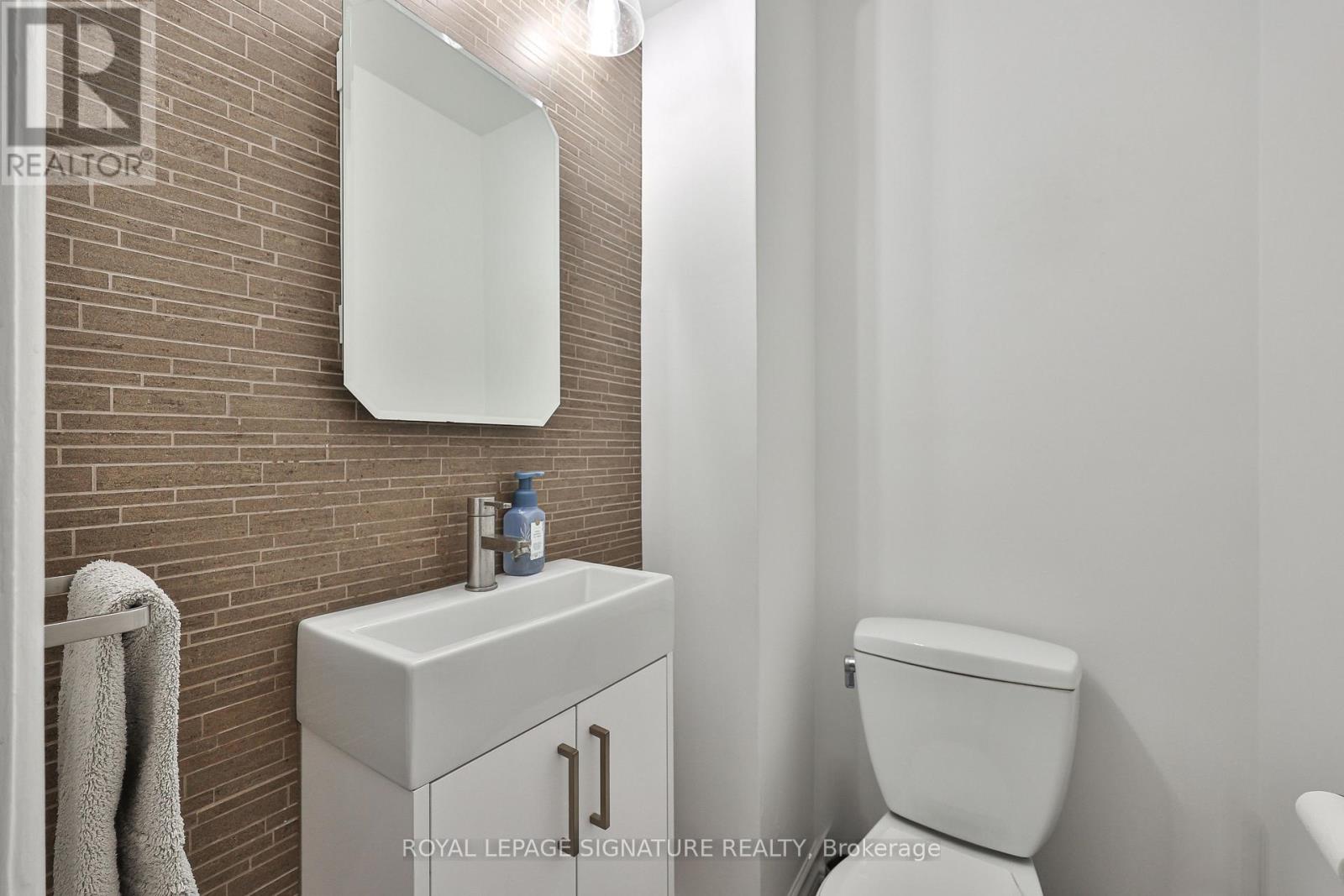 151 Three Valleys Drive, Toronto, Ontario  M3A 3C1 - Photo 21 - C13109368