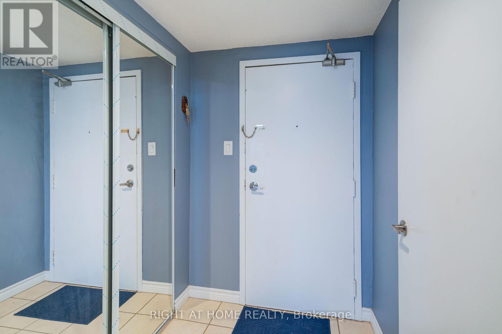 1005 - 15 Sewells Road, Toronto, Ontario  M1B 3J7 - Photo 2 - E12970976