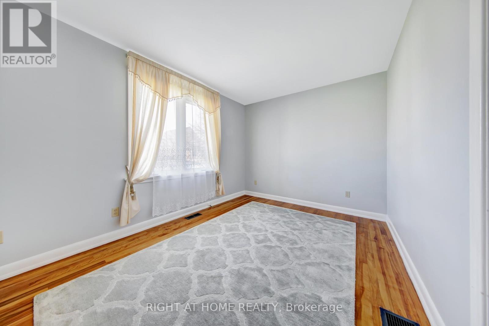 25 Burlingame Road, Toronto, Ontario  M8W 1Y7 - Photo 11 - W13045268