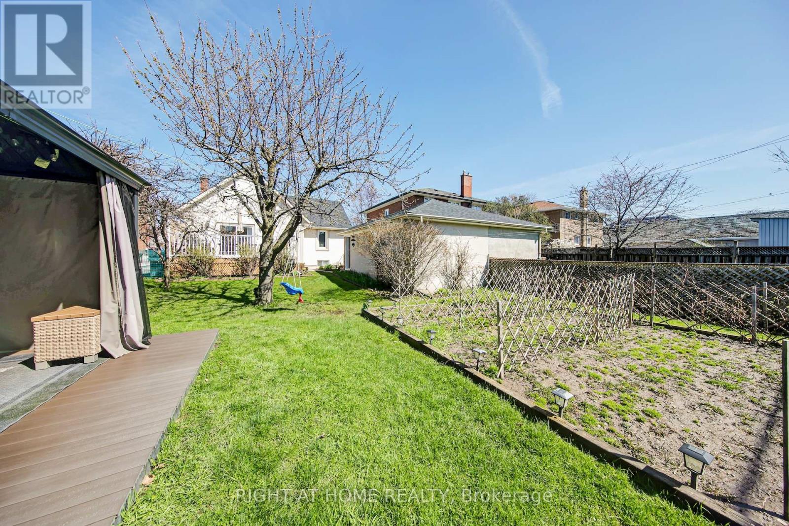 25 Burlingame Road, Toronto, Ontario  M8W 1Y7 - Photo 31 - W13045268