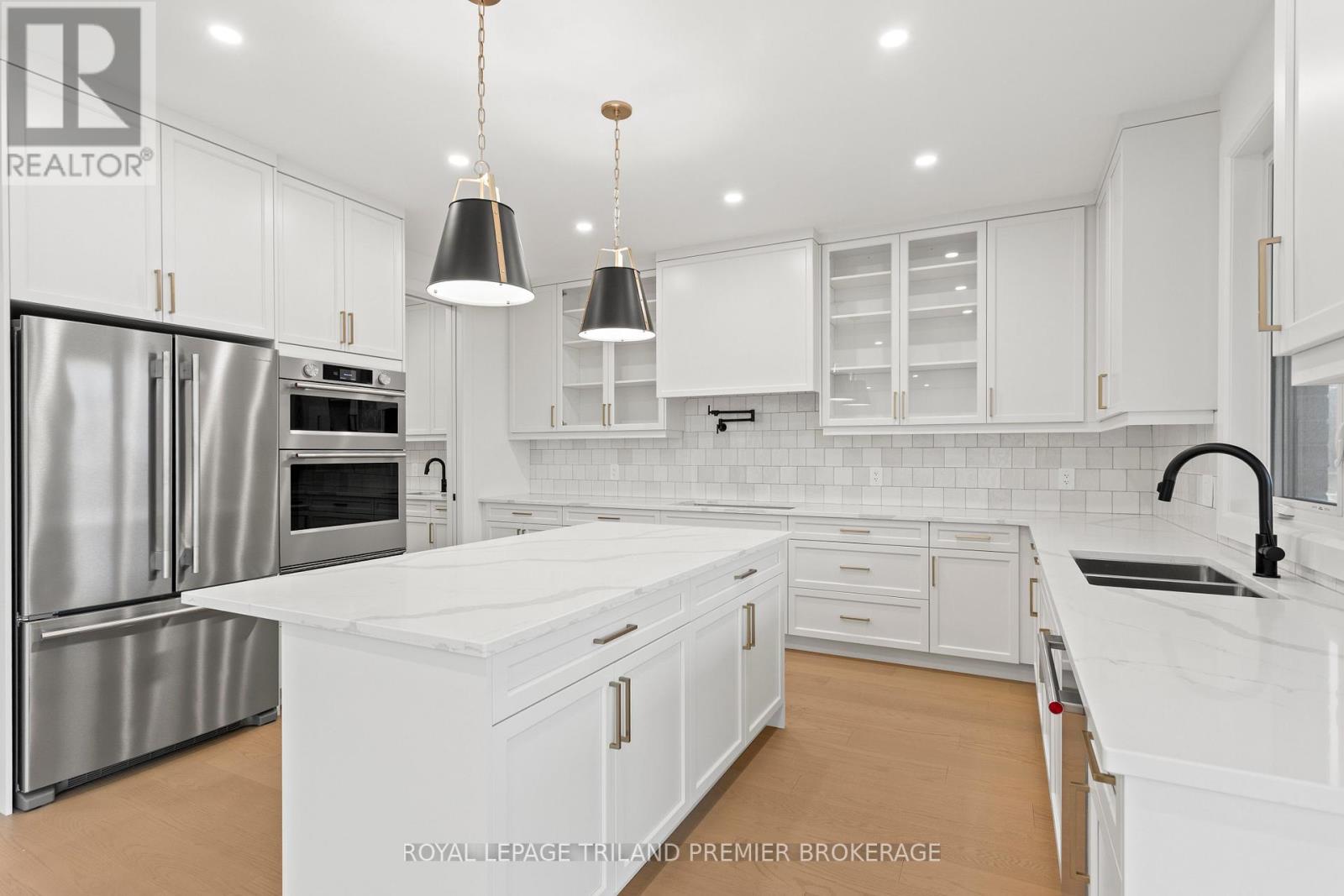 4197 Fallingbrook Road, London South, Ontario  N6P 0H8 - Photo 7 - X13089936