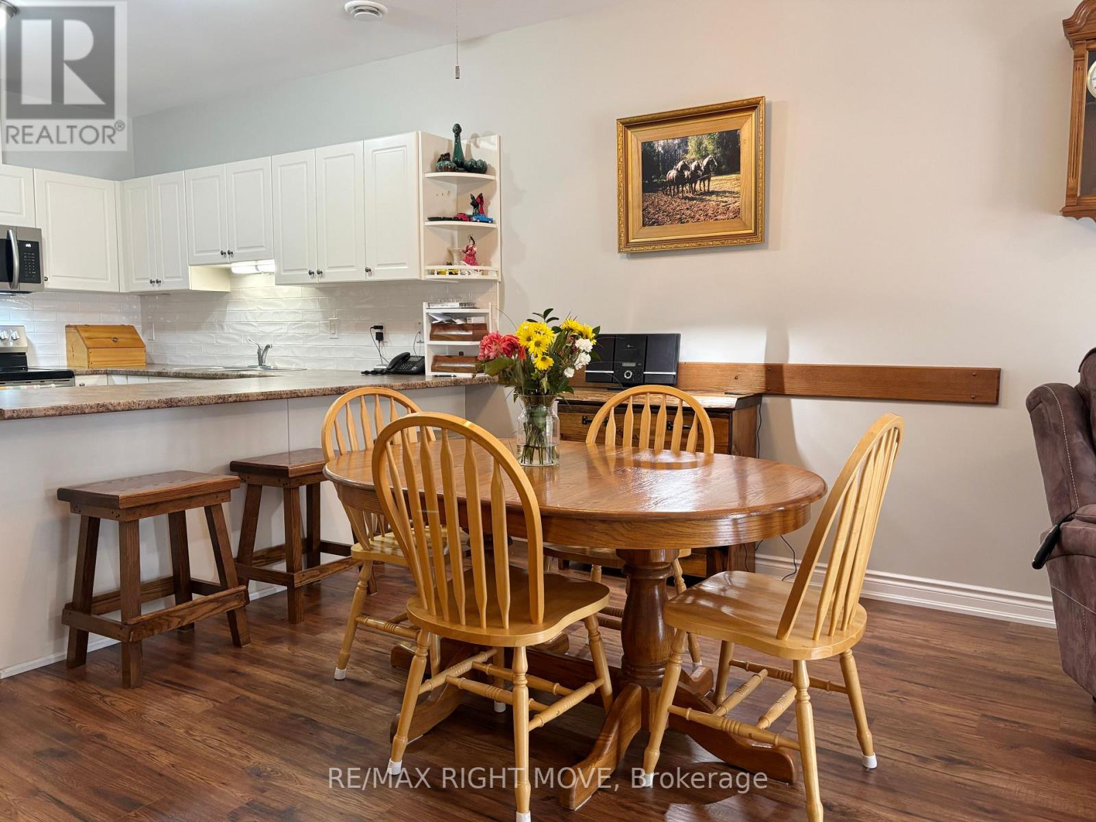195 Lucy Lane, Orillia, Ontario  L3V 0G3 - Photo 8 - S13109378