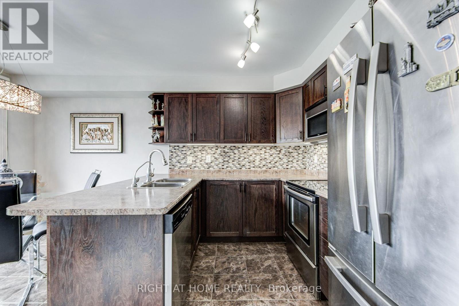4864 Capri Crescent, Burlington, Ontario  L7M 0H8 - Photo 14 - W13109380