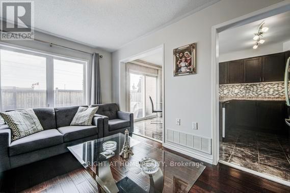 4864 Capri Crescent, Burlington, Ontario  L7M 0H8 - Photo 18 - W13109380