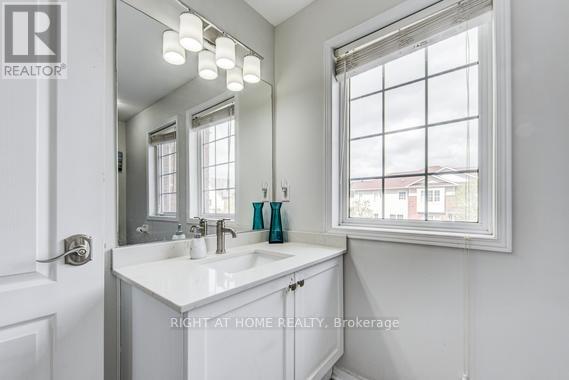 4864 Capri Crescent, Burlington, Ontario  L7M 0H8 - Photo 29 - W13109380