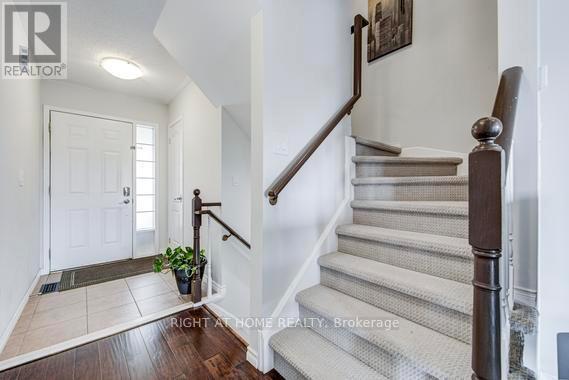 4864 Capri Crescent, Burlington, Ontario  L7M 0H8 - Photo 7 - W13109380