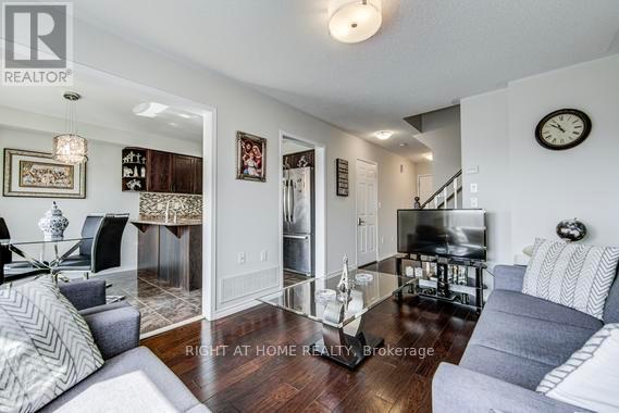 4864 Capri Crescent, Burlington, Ontario  L7M 0H8 - Photo 9 - W13109380