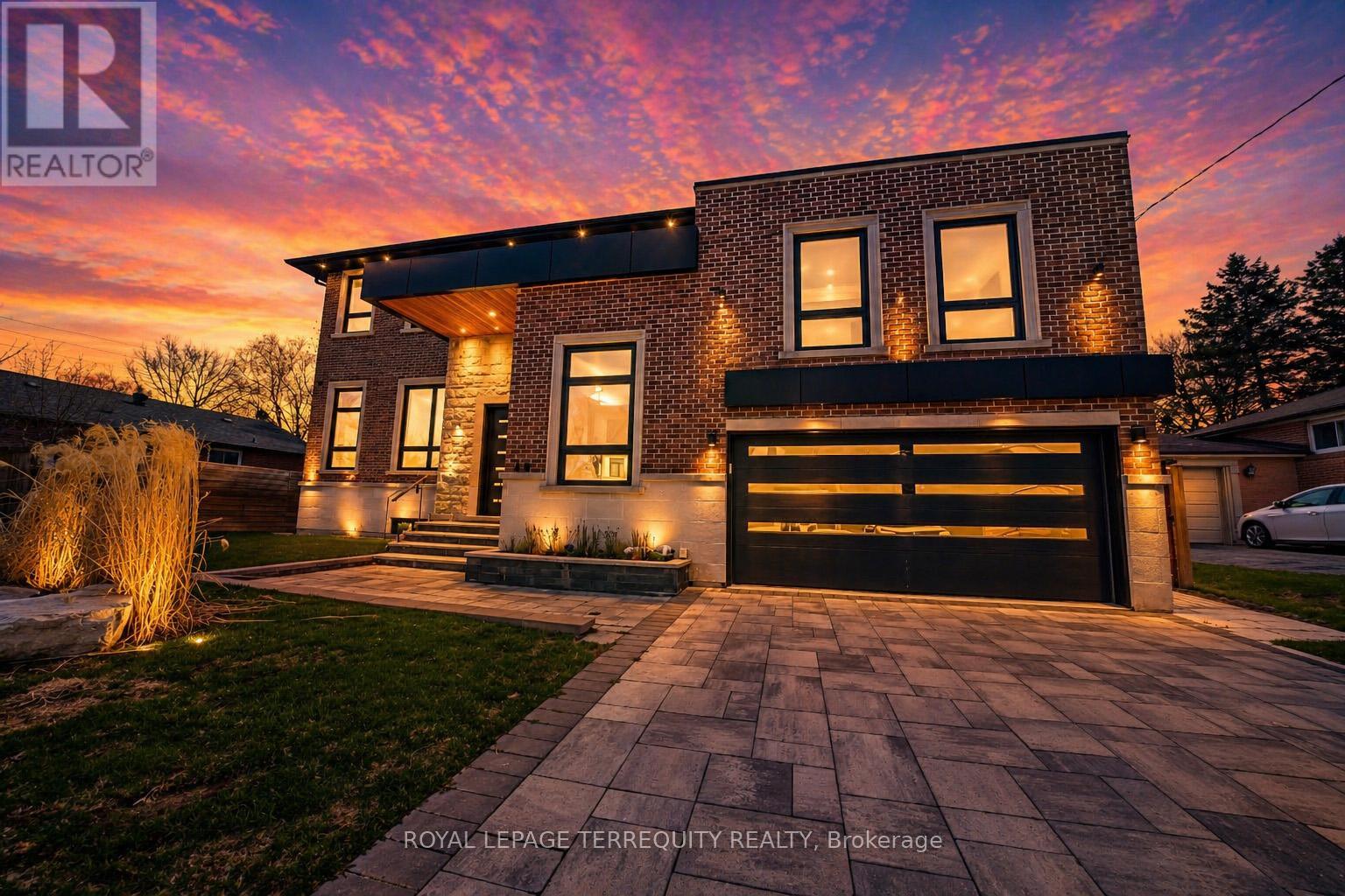 45 Seaton Drive, Aurora, Ontario  L4G 2K2 - Photo 2 - N13101296