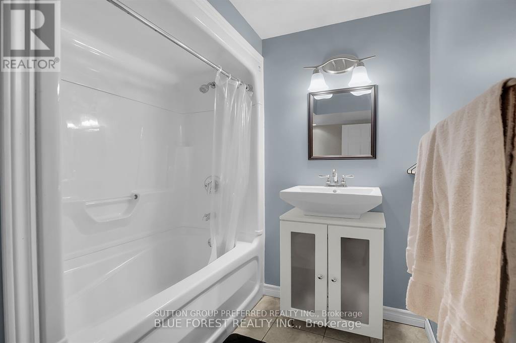 284 Exmouth Circle, London East, Ontario  N5V 5G6 - Photo 22 - X13083284