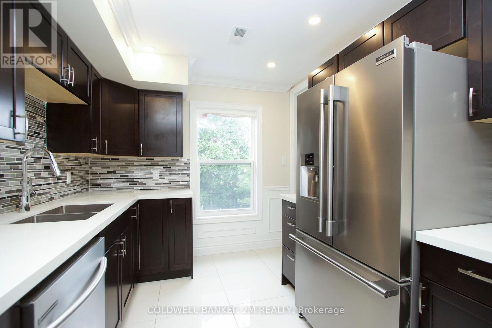 2 - 242 Kendal Avenue, Oshawa, Ontario  L1G 5B5 - Photo 6 - E13109518