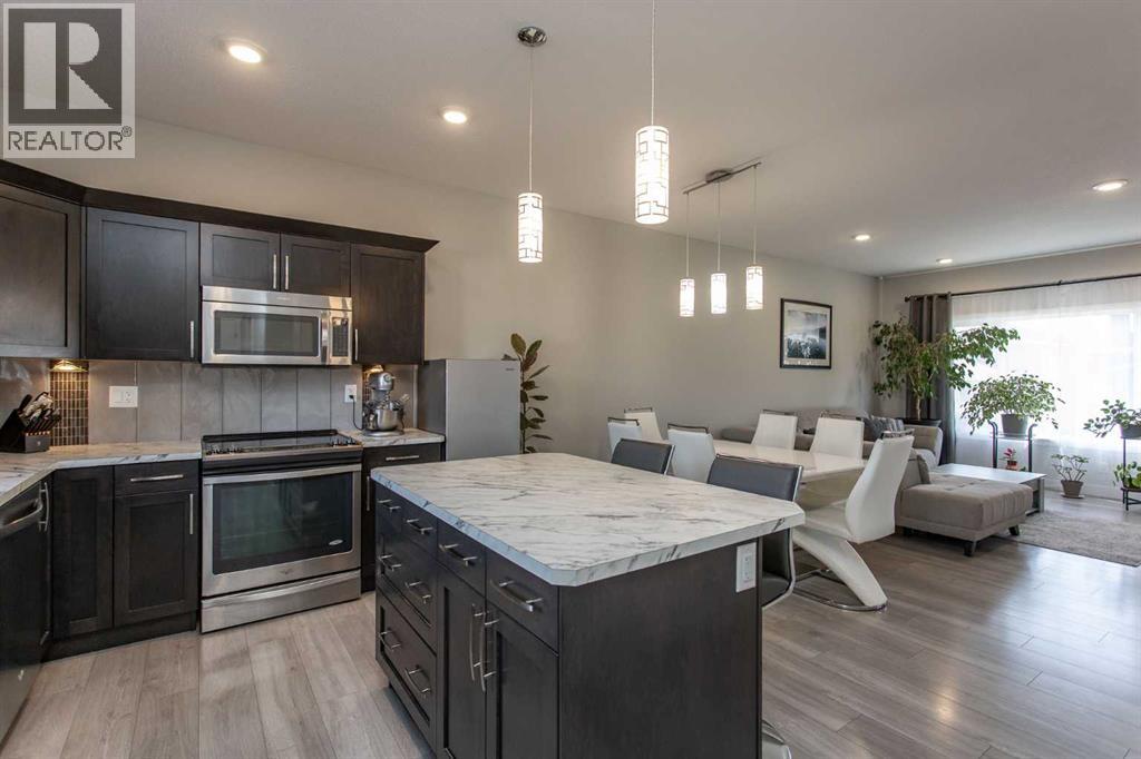 203 Livingston Close, Red Deer, Alberta  T4R 0S9 - Photo 6 - A2307774