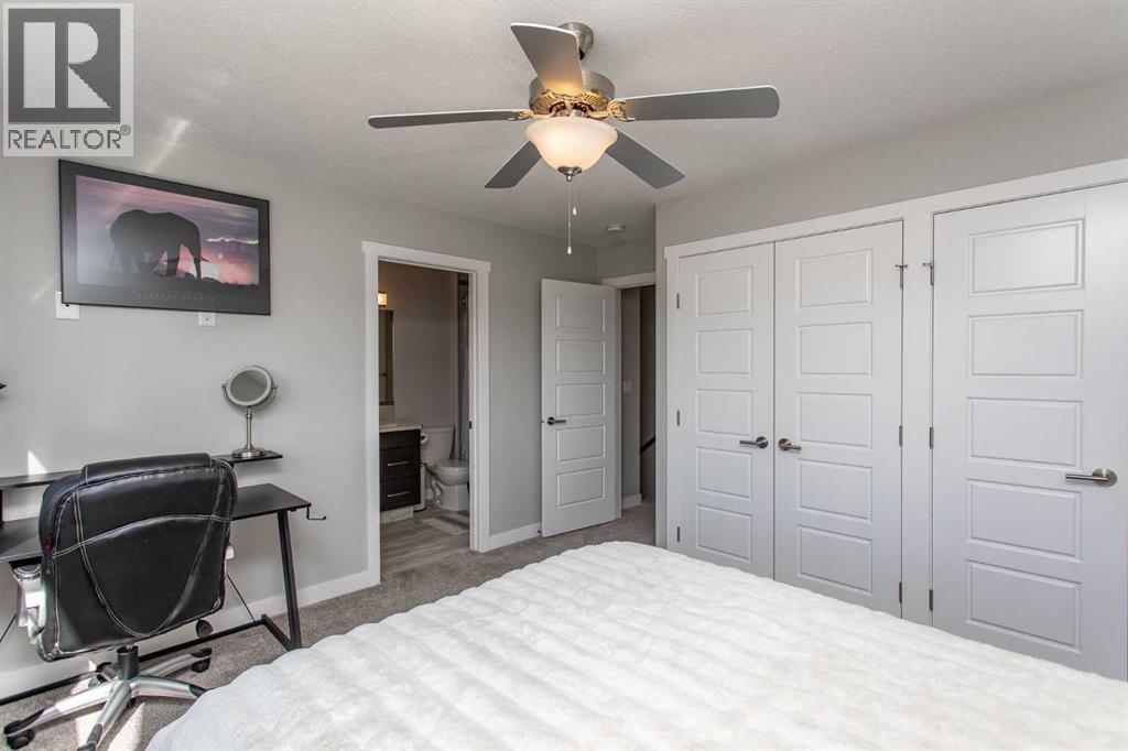203 Livingston Close, Red Deer, Alberta  T4R 0S9 - Photo 15 - A2307774