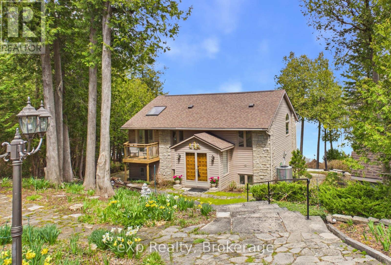 115 Ivy Drive, Georgian Bluffs, Ontario  N0H 2T0 - Photo 1 - X13109424