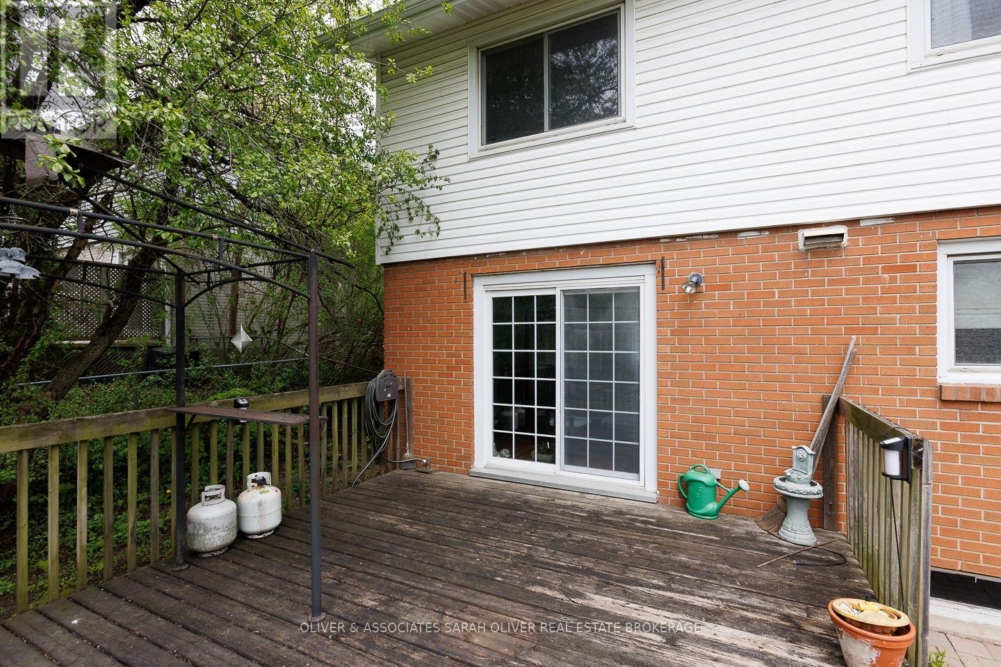 14 Brentwood Crescent, London North, Ontario  N6G 1X2 - Photo 35 - X13109414