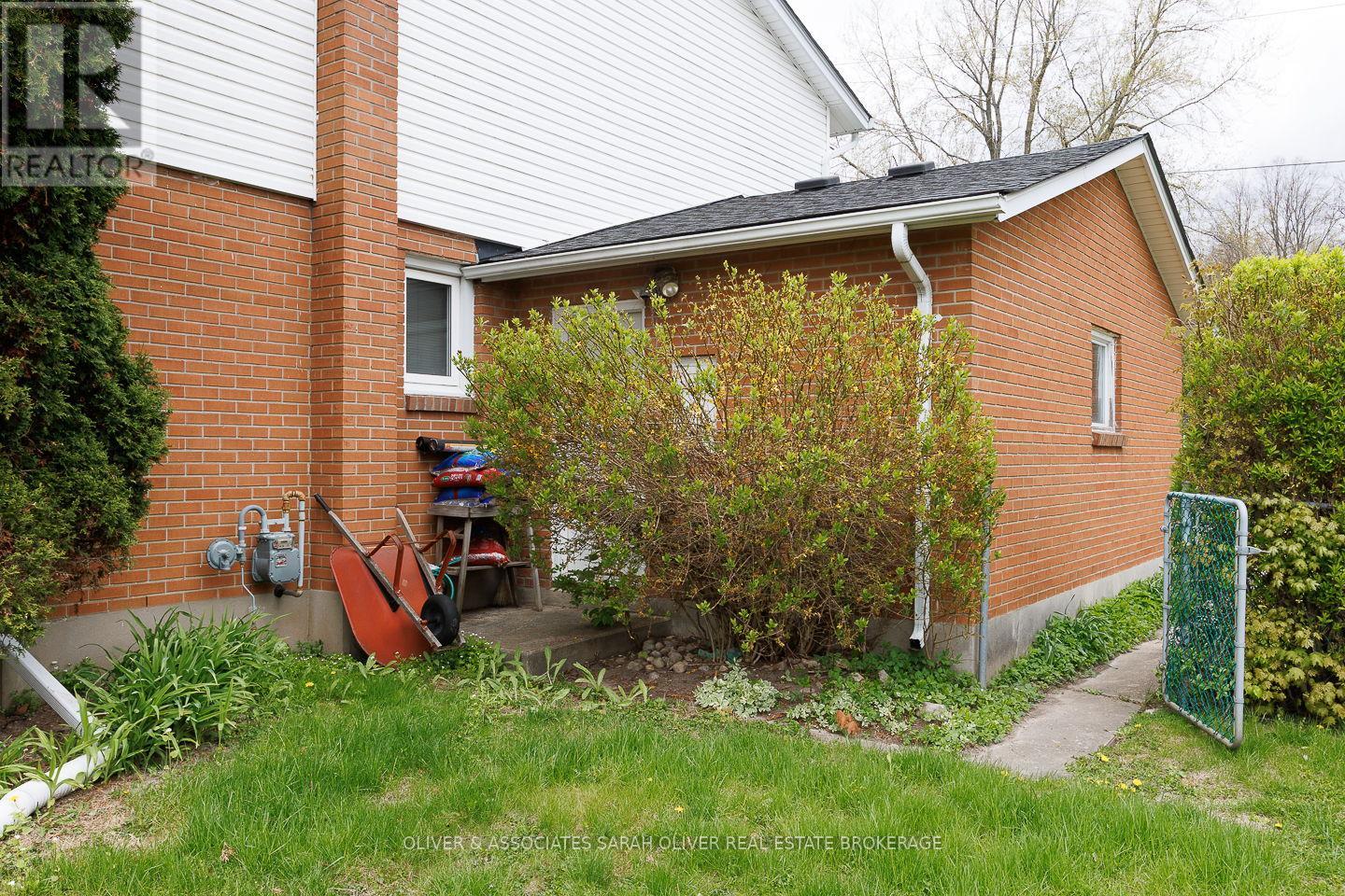 14 Brentwood Crescent, London North, Ontario  N6G 1X2 - Photo 41 - X13109414