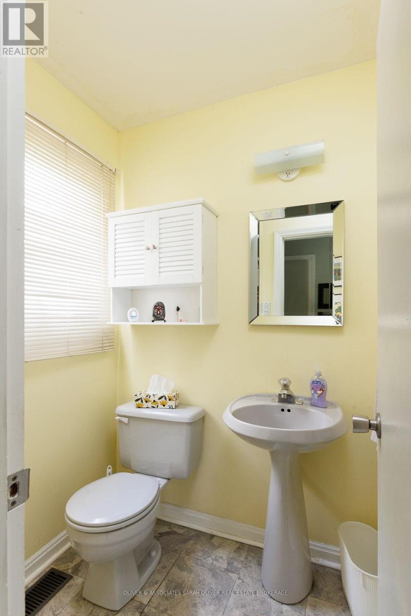 14 Brentwood Crescent, London North, Ontario  N6G 1X2 - Photo 9 - X13109414