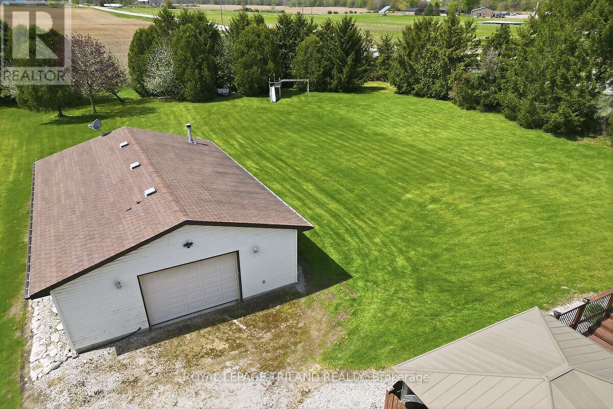 24671 Dodge Drive, Strathroy-Caradoc, Ontario  N7G 3B5 - Photo 3 - X13109446