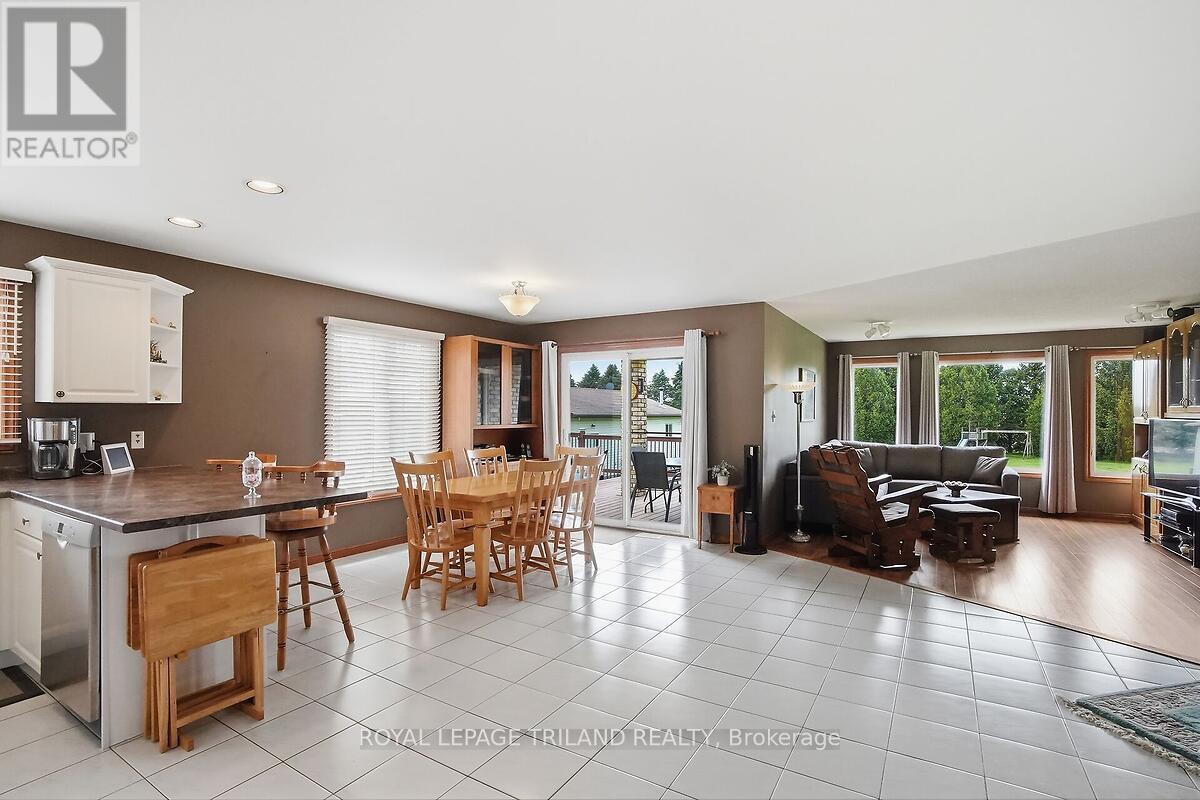 24671 Dodge Drive, Strathroy-Caradoc, Ontario  N7G 3B5 - Photo 30 - X13109446