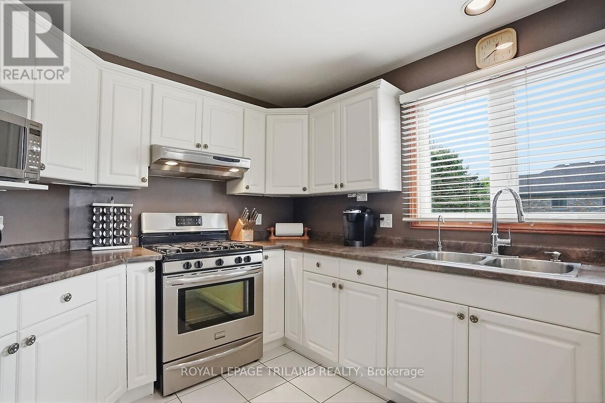24671 Dodge Drive, Strathroy-Caradoc, Ontario  N7G 3B5 - Photo 33 - X13109446