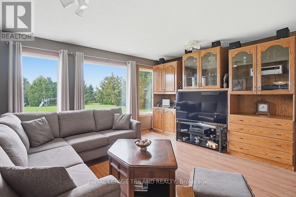 24671 Dodge Drive, Strathroy-Caradoc, Ontario  N7G 3B5 - Photo 36 - X13109446