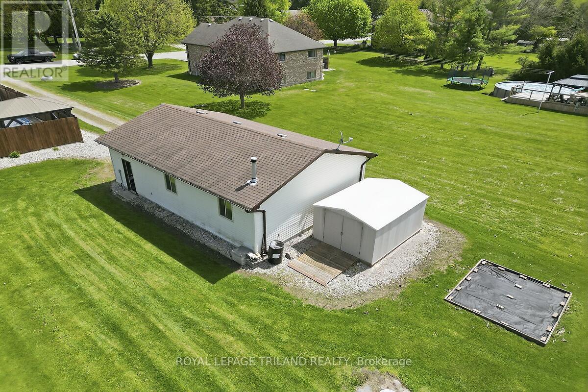 24671 Dodge Drive, Strathroy-Caradoc, Ontario  N7G 3B5 - Photo 5 - X13109446